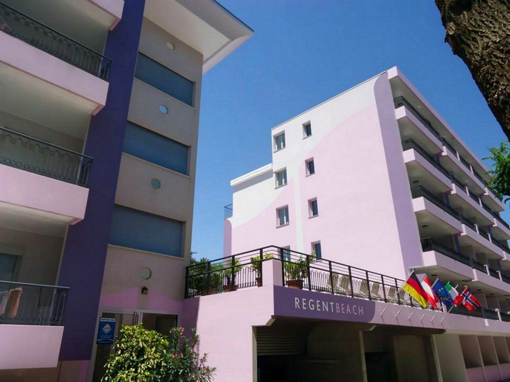 Residence Regent Beach Бибионе Экстерьер фото