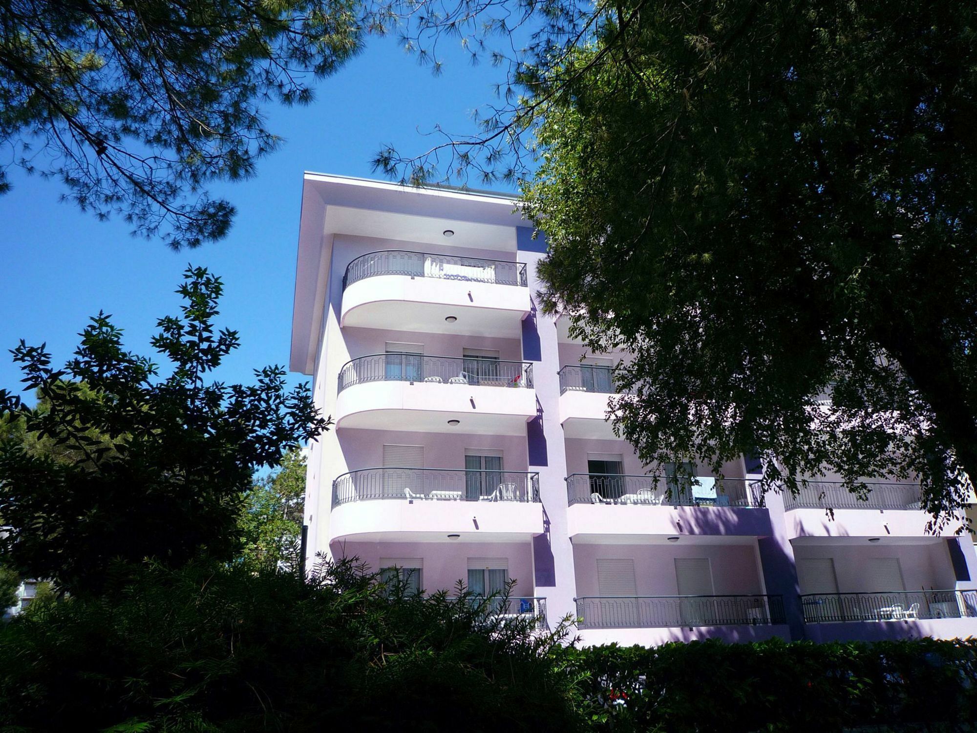 Residence Regent Beach Бибионе Экстерьер фото